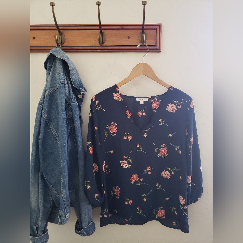 Floral navy blouse